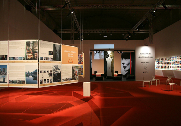 Exhibits and Lounge-004