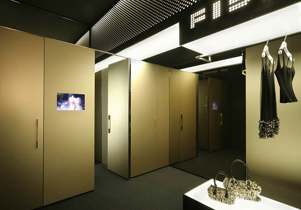 Retail Via Montenapoleone-004